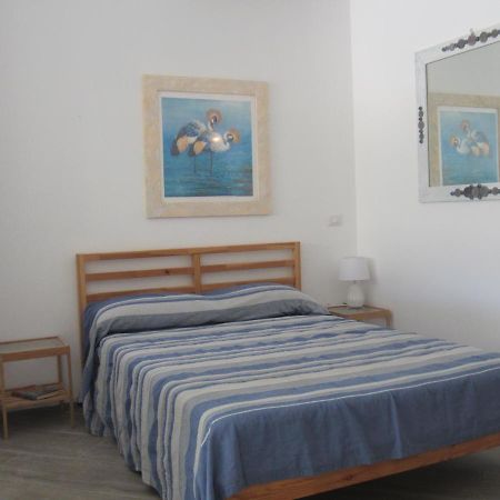 Monolocale San Pantaleo Apartment Екстериор снимка