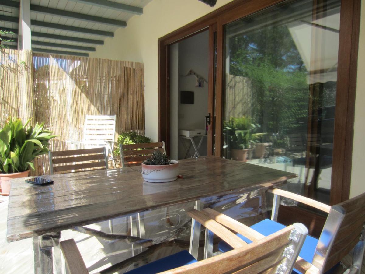 Monolocale San Pantaleo Apartment Екстериор снимка